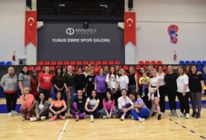 Anadolu Üniversitesi’nde 8 Mart’ta Kadın Sağlığı ve Sporun Önemi Etkinliklerle Anlatıldı