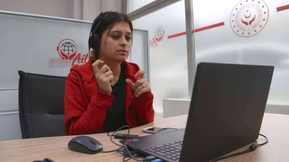 AİLEM Engelsiz İletişim Merkezi'nden 268 Bin 719 Çağrıya Destek
