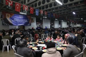 Bursa Büyükşehir Belediyesi Gemlik'te Düzenlediği İftar Programı ile Dayanışmayı Güçlendirdi