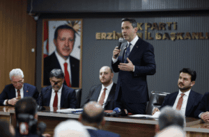 Bakan Bayraktar Erzincan'da İç Cephe ve Birlik Mesajı Verdi: Krizlere Karşı Dayanışma Vurgusu