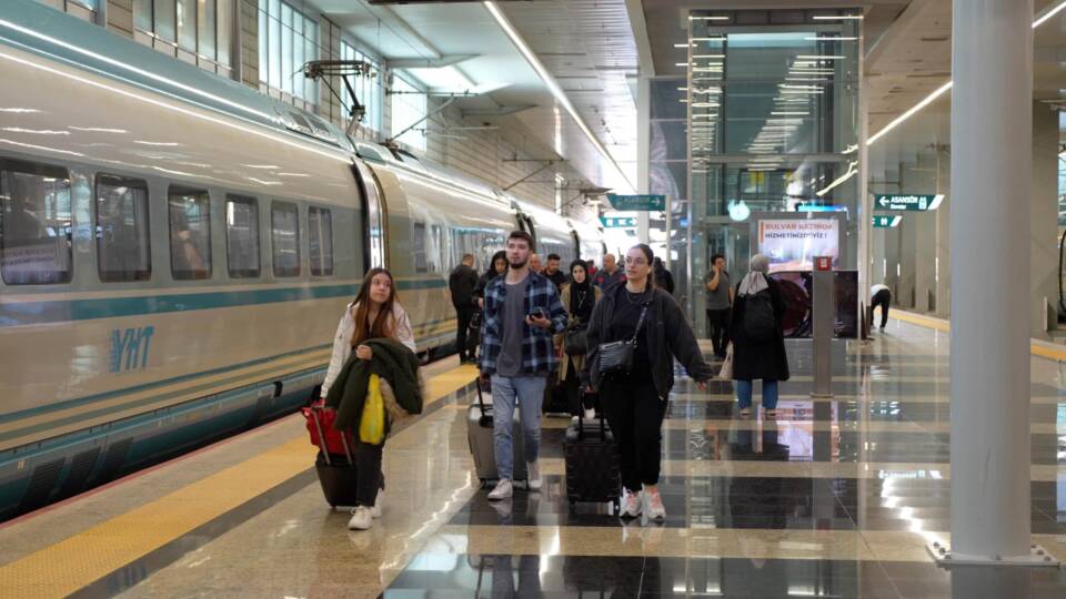 Ramazan Bayramı’nda YHT ve Tren Hatlarında 8.898 Ek Yolcu Kapasitesi Sağlanacak