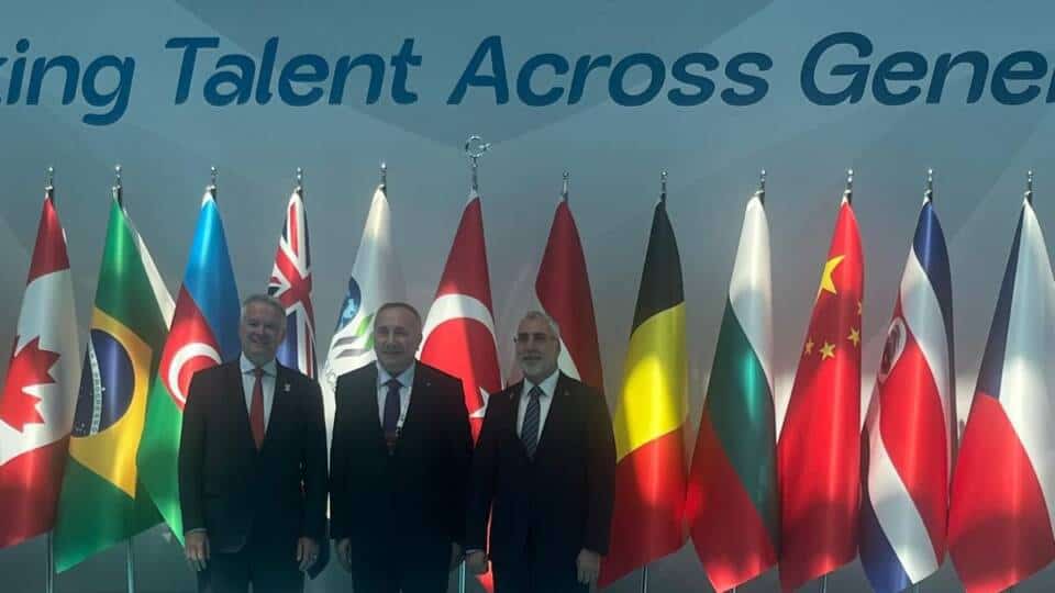 Ali Kopuz, OECD Yetenekler Zirvesi'nde Türkiye'yi Temsil Etti