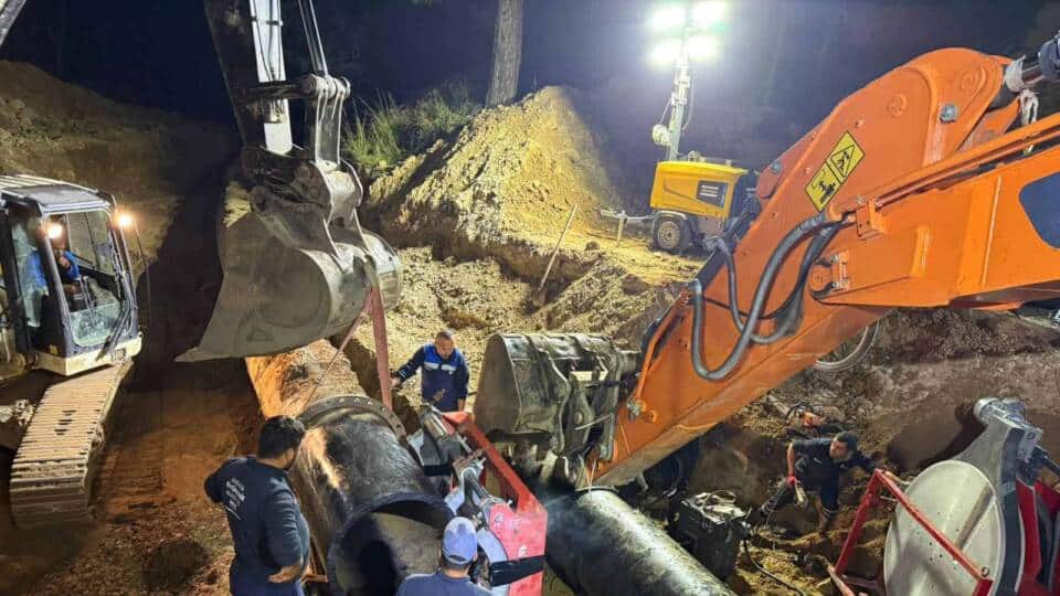 ASAT, Manavgat’ın Ilıca ve Çolaklı mahallelerinde içme suyu altyapısını gece çalışmalarıyla yeniledi