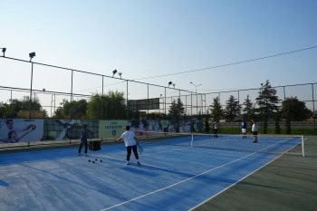 Eskişehir Büyükşehir Belediyesi'nden Tüm Yaş Gruplarına Tenis Eğitimleri Başlıyor
