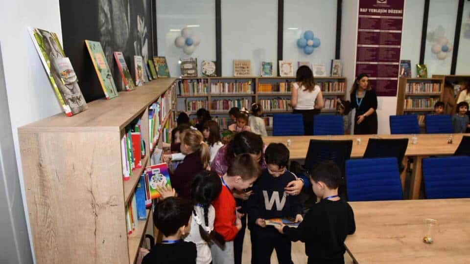 Balıkesir’de 62. Kütüphane Haftası Etkinlikleri Her Yaştan Okura Renkli Deneyimler Sunuyor