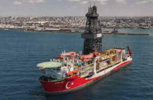 Çağrı Bey Sondaj Gemisi Somali’deki Derin Deniz Operasyonu İçin Mogadişu Limanı’na Ulaştı