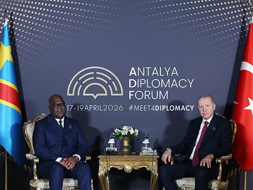 Cumhurbaşkanı Erdoğan, Kongo Demokratik Cumhuriyeti Cumhurbaşkanı Tshisekedi ile Antalya'da Görüştü