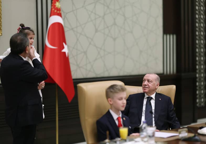 Cumhurbaşkanı Erdoğan, 23 Nisan’da Milli Eğitim Bakanı Tekin ve Çocukları Kabul Etti