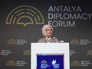 Emine Erdoğan, Antalya Diplomasi Forumu'nda 'Filistin İçin Tek Yürek' Programına Katıldı