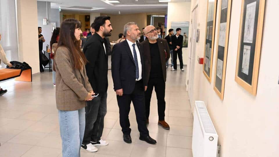 Anadolu Üniversitesi GSF’de Üç Ayrı Öğrenci Sergisi Aynı Anda Ziyarete Açıldı