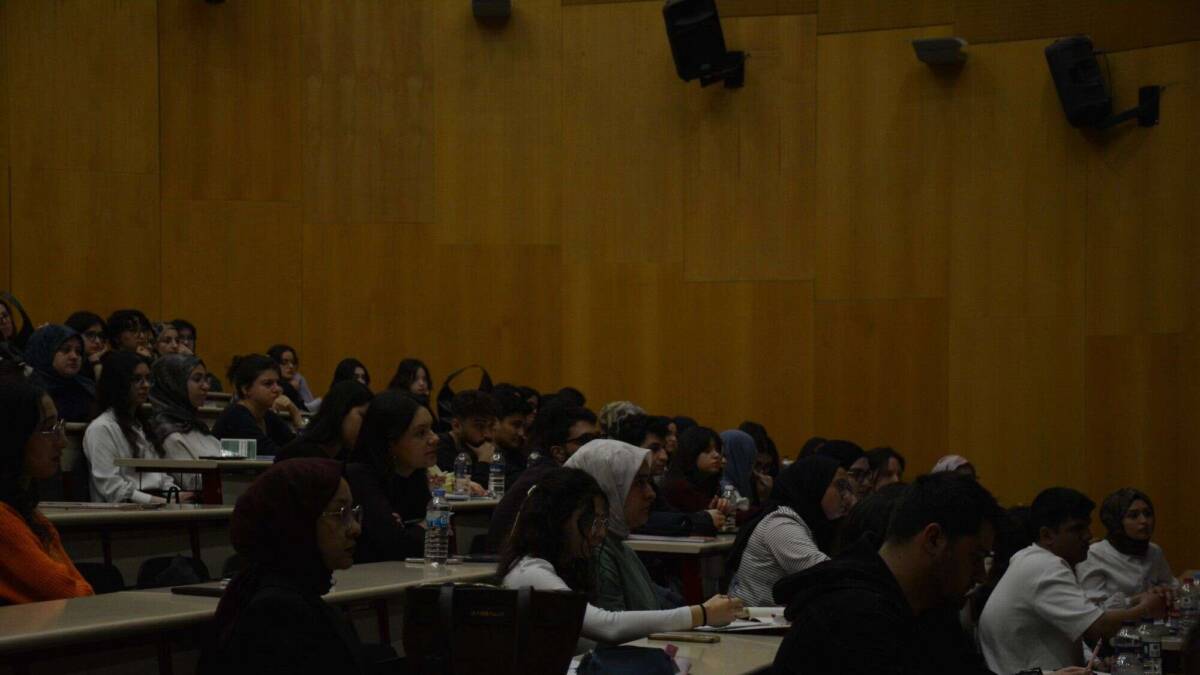 Anadolu Üniversitesi’nde Hukukta Vekalet ve Temsil İlişkileri Konferansı Düzenlendi