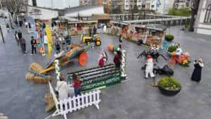 Konya Büyükşehir Belediyesi'nin Tarım Haftası'na Özel Tasarladığı Stantlar Vatandaşların Dikkatini Çekiyor