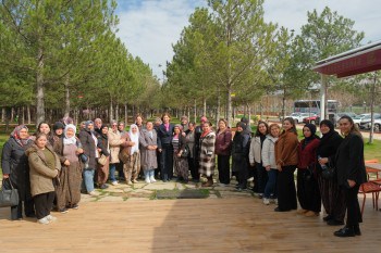 Başkan Ayşe Ünlüce, Mihalgazili Kadınlarla Eskişehir'de Dayanışma Toplantısı Gerçekleştirdi