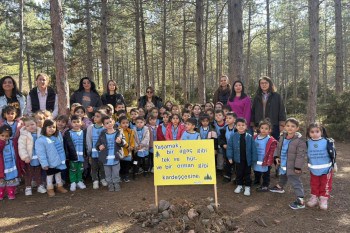 Eskişehir'de Çocuklar 'Doğayı Keşfediyorum' Atölyesiyle Ormanda Unutulmaz Deneyim Yaşadı