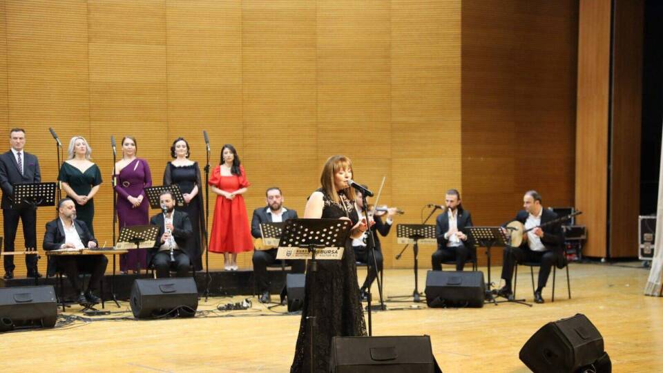 Bursa'da Türk Halk ve Türk Sanat Müziği Konseri Sanatseverlerden Yoğun İlgi Gördü