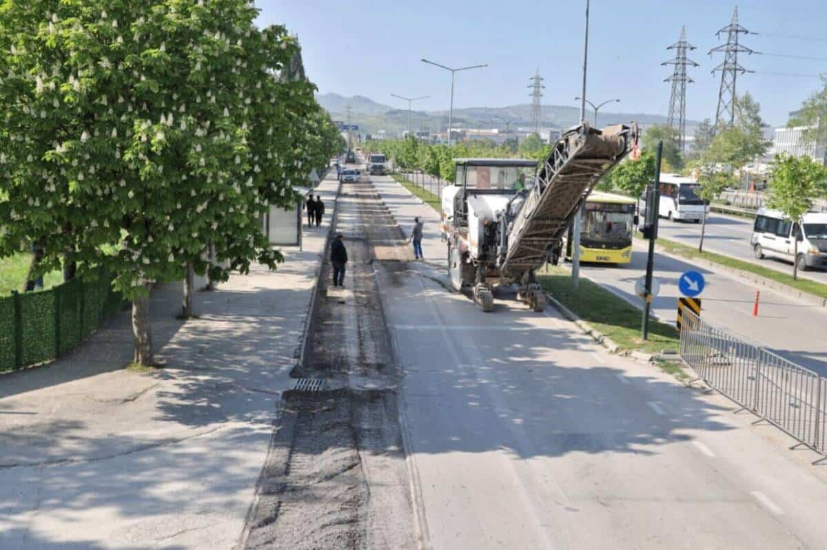 Bursa Şehirlerarası Otobüs Terminali Yolunda Asfalt Yenileme Çalışmaları Başladı