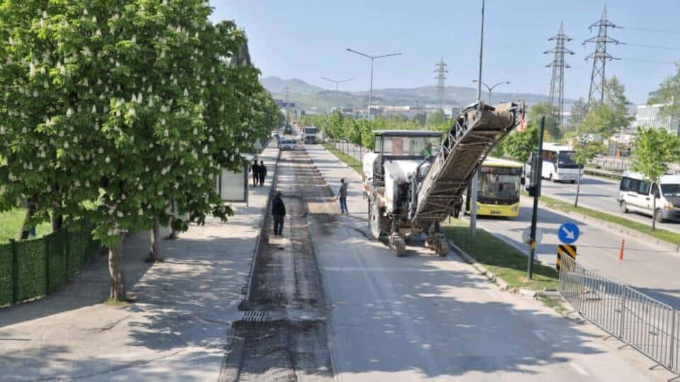 Bursa Şehirlerarası Otobüs Terminali Yolunda Asfalt Yenileme Çalışmaları Başladı