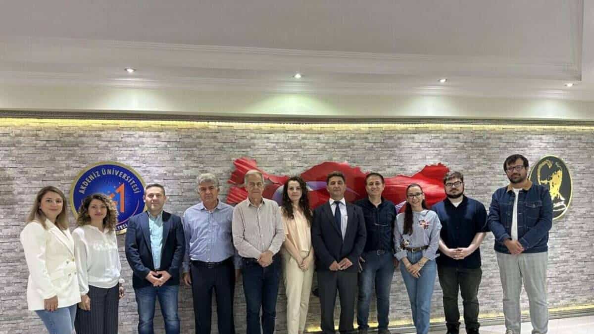 30. Ulusal Antalya Matematik Olimpiyatı Büyük Finali 13 Merkezde Gerçekleştirildi