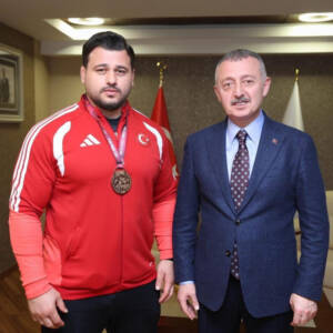 Tahir Büyükakın, Taha Akgül ve Rıza Kayaalp’i Kocaeli’nde Ağırladı