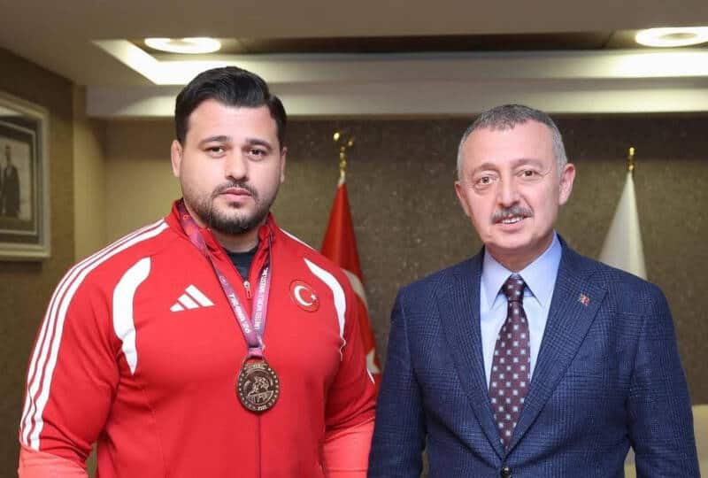 Tahir Büyükakın, Taha Akgül ve Rıza Kayaalp’i Kocaeli’nde Ağırladı