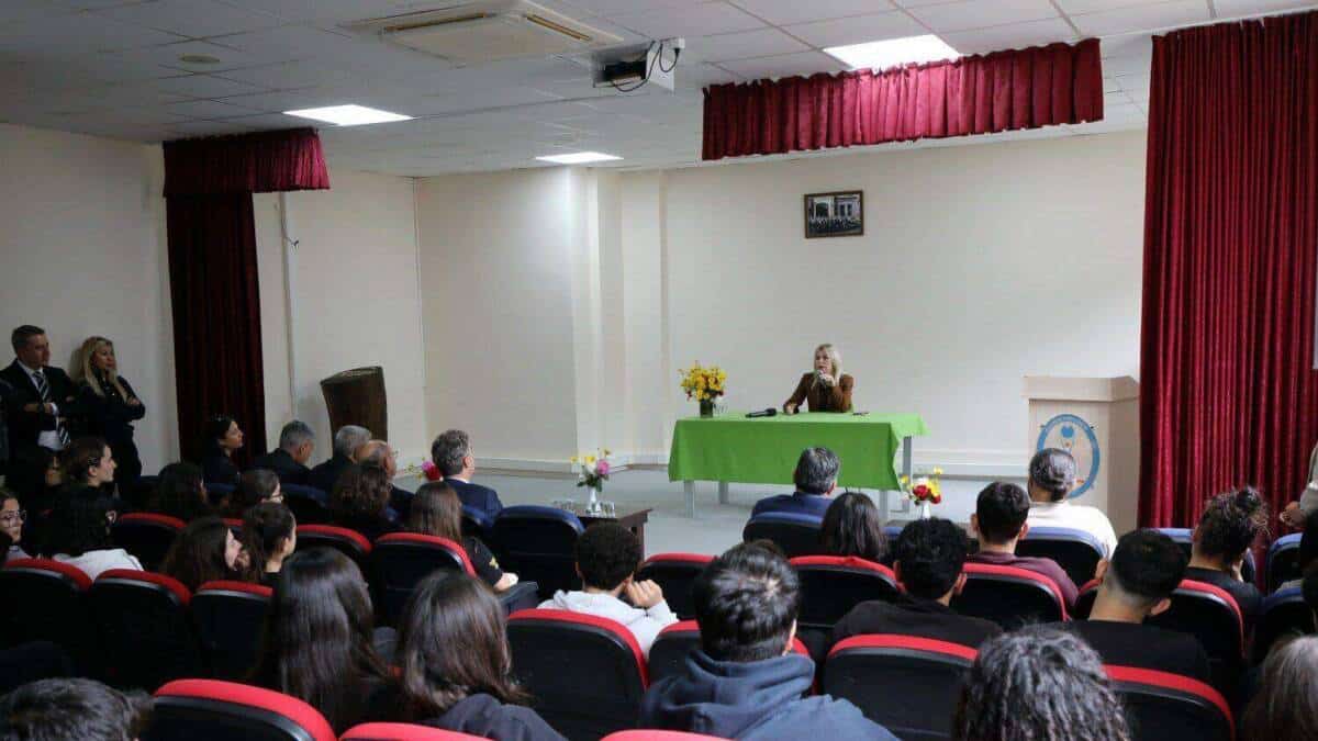 Rektör Prof. Dr. Özlenen Özkan Kemer Göynük Fen Lisesi’nde Öğrencilere Deneyimlerini Paylaştı