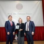 Rektör Özlenen Özkan’dan Bahçeşehir Koleji Öğrencilerine Meslek ve Kariyer Planlamasında Önemli Tavsiyeler
