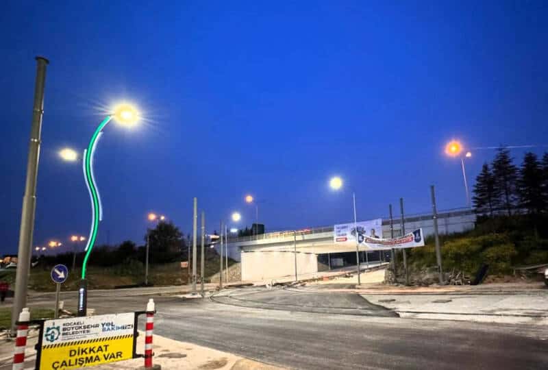 İzmit Vatan Caddesi Tramvay Kavşağında Asfalt Çalışması Tamamlandı